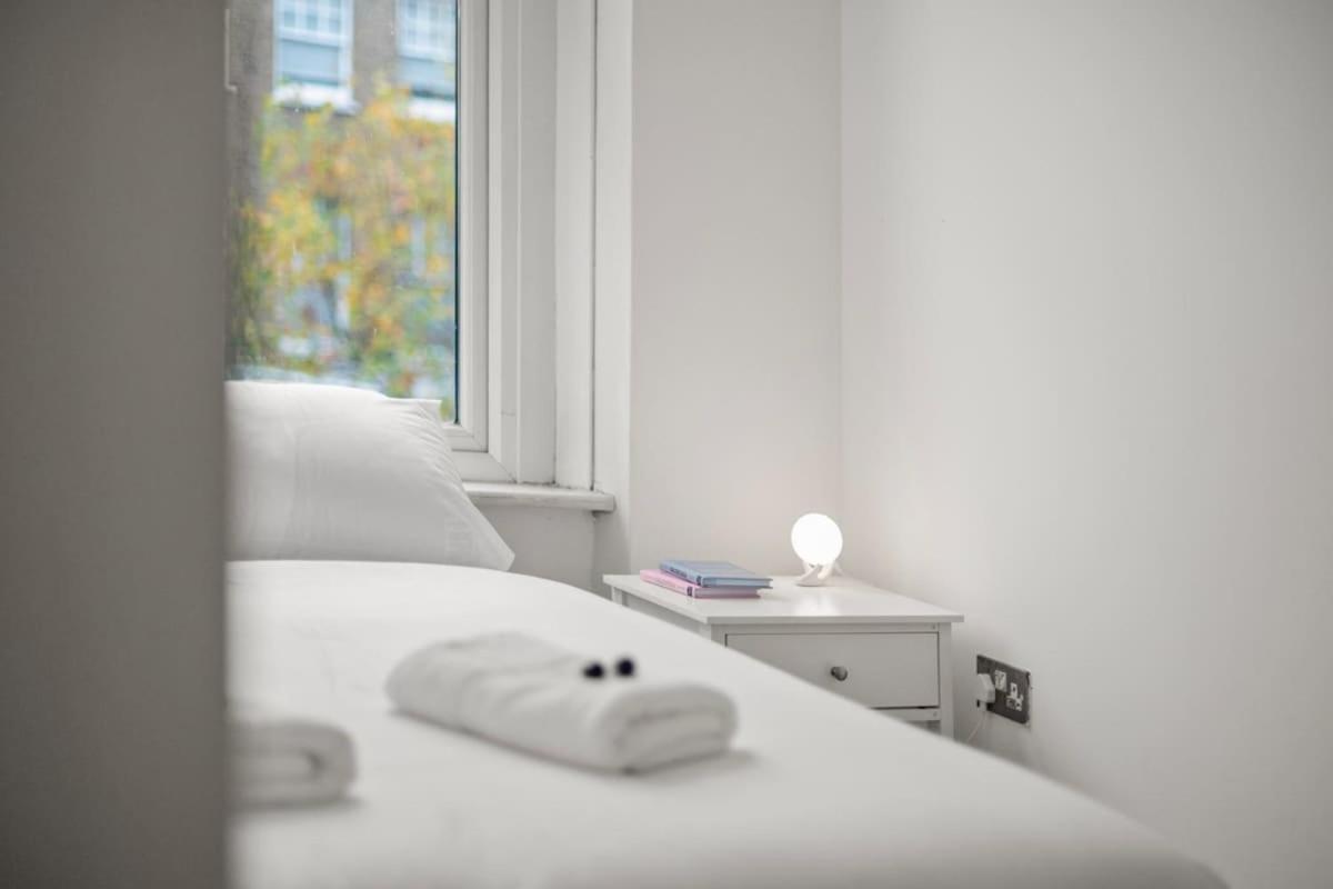 Sg, Cosy Apartment In Paddington Central Londen Buitenkant foto